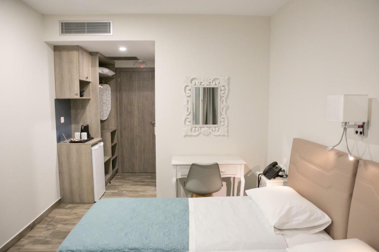 Hyperion Hotel Myrties Eksteriør bilde